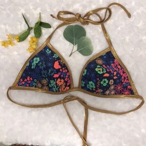 ♥️New Aerie Bikini swim suit top. Beautiful blue fluorescent pink green size XS